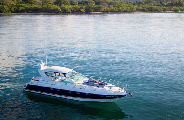  Luxury Yacht Rentals 